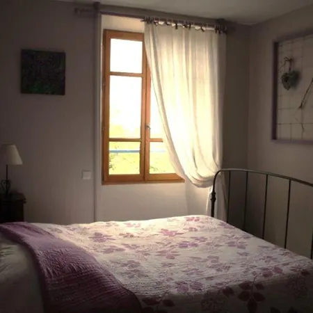 L'escoussou 110m2, 3etoiles, 3ch, Charme, Nature, Piscine Chauffee, Sud Ardeche Apartment *